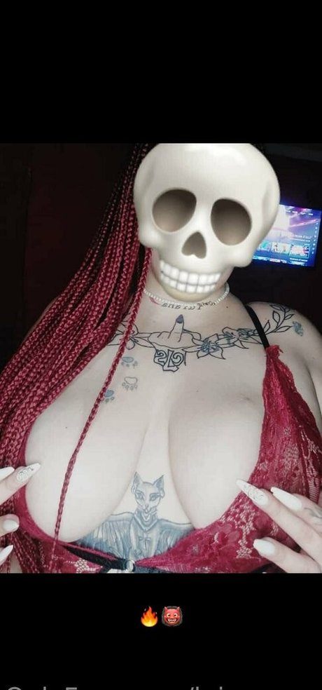 luianaxxx perfect actress photo