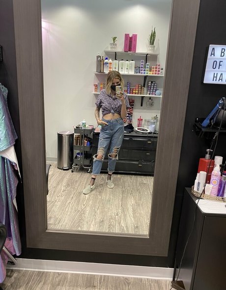 seitansm1stress naked model pic