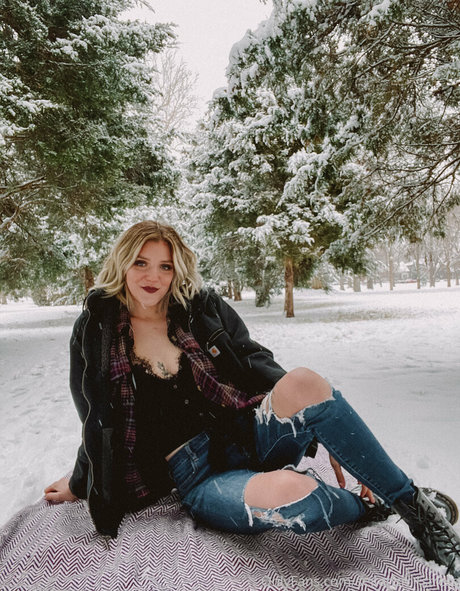 seitansm1stress nudes model image