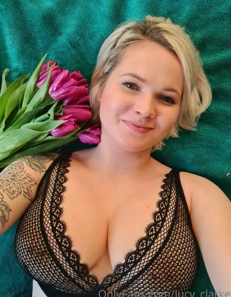 lucy clarke naked model images