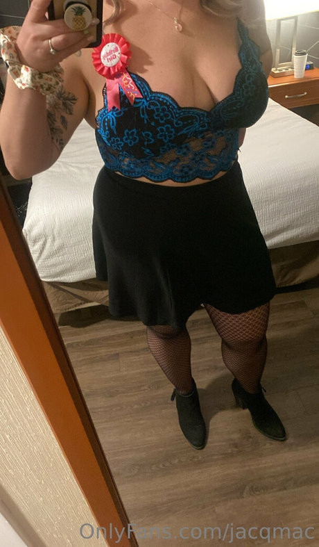 jacqmac naked star pic