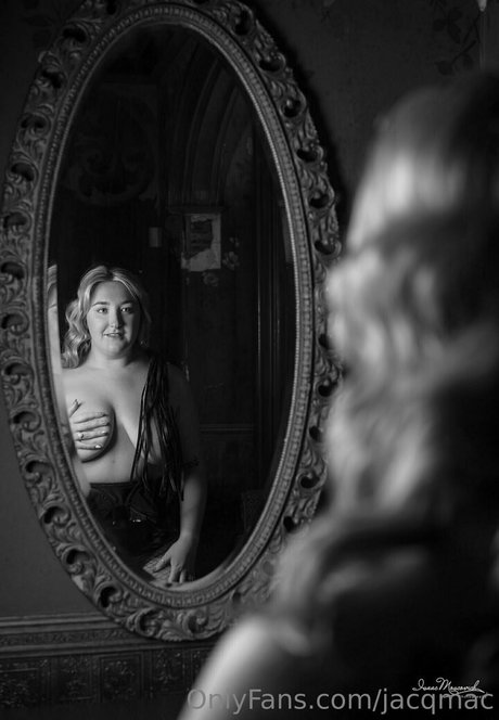 jacqmac model hot picture