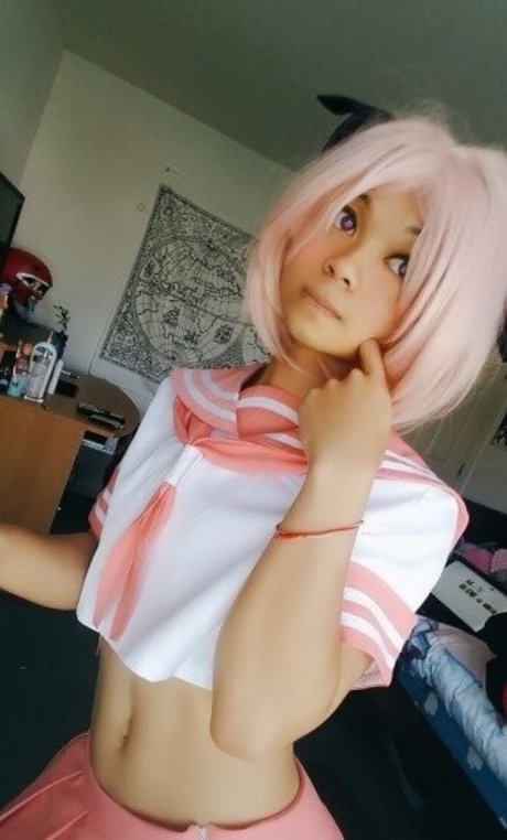 TaigerArts model photo