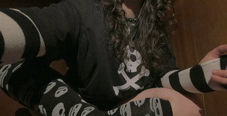 antiisocialite pretty model photo