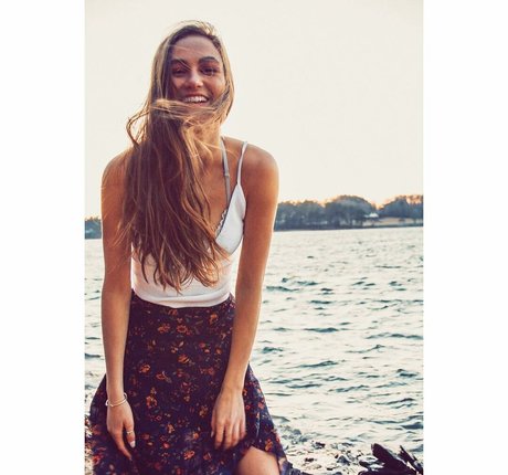 Madison Lintz best pornstar img