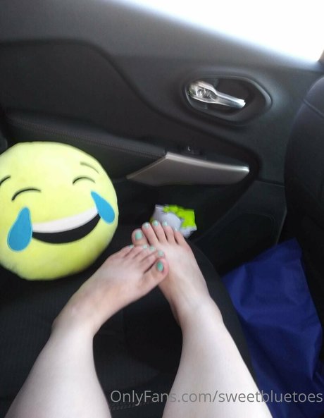 sweetbluetoes pornstar beautiful photos