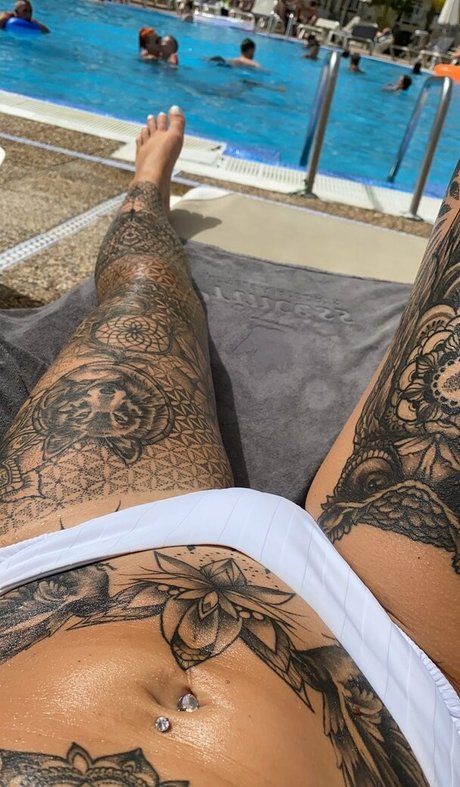 sophia leighxxx nude model photo