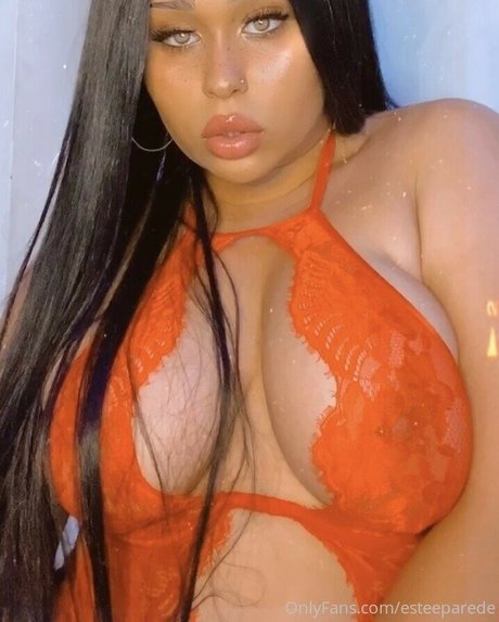 Estee Parede model pics