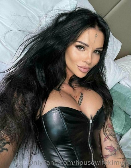 housewifekimvip erotic pornstar galleries
