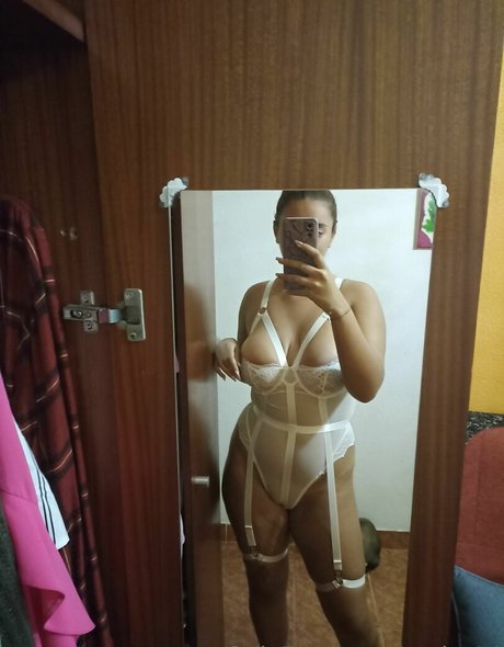 amjm14 hot actress img