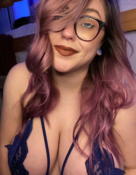 gypsypanther model naked image