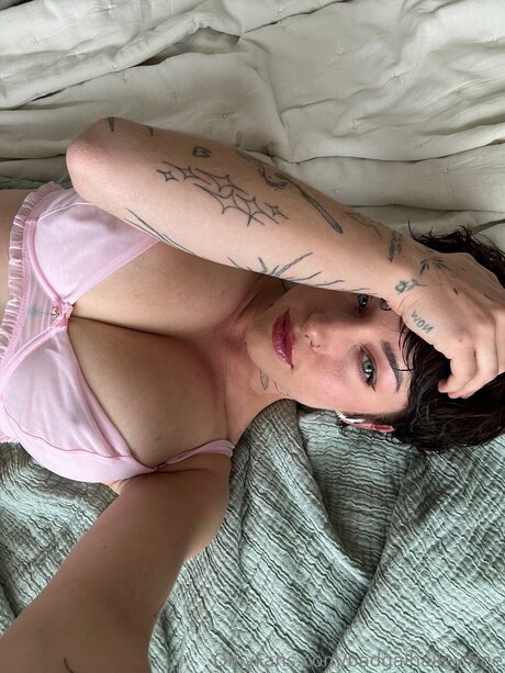 badgalhailey free model sexy images