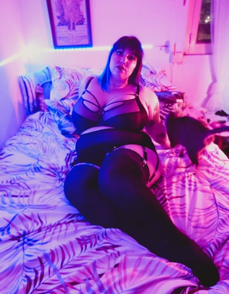 bbwaltswitch exclusive actress pics