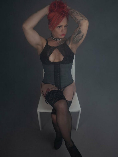 loving queent pornstar high quality pics