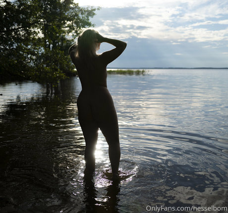 hesselbom star nude pics