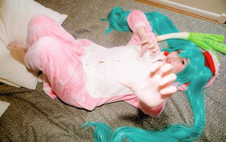 Louise Waifu naked pornstar pic