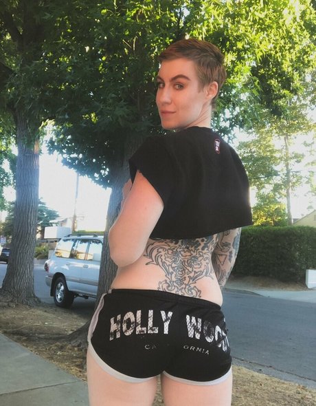 DanikaXIX naked pornstar image