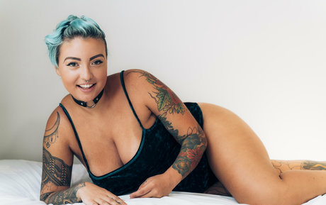 lunalynn26 pornographic model images