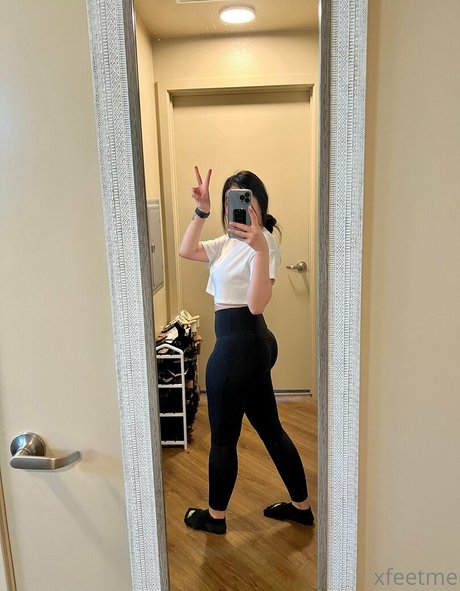 xfeetme adult model galleries