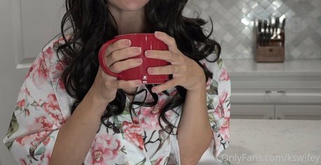 KSWifey hot star galleries