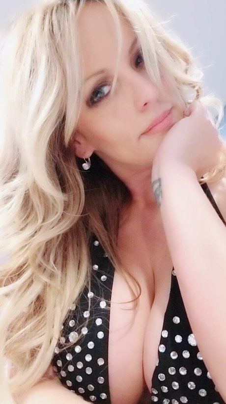 stormydaniels star art photo