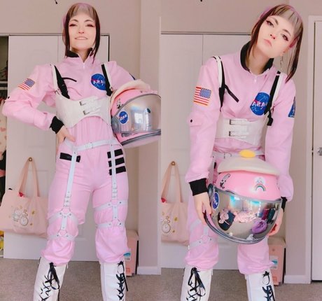 lovelybedhead model erotic galleries