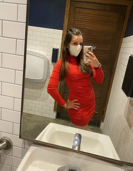 missashlynn model porn gallery