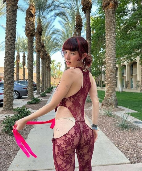 Lara Adkins model naked galleries