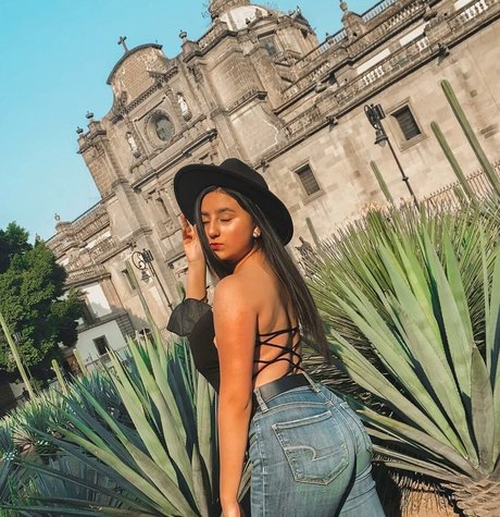 Danahe Vasquez hot star archive