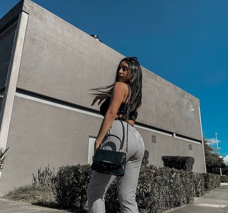 Danahe Vasquez star nude photo