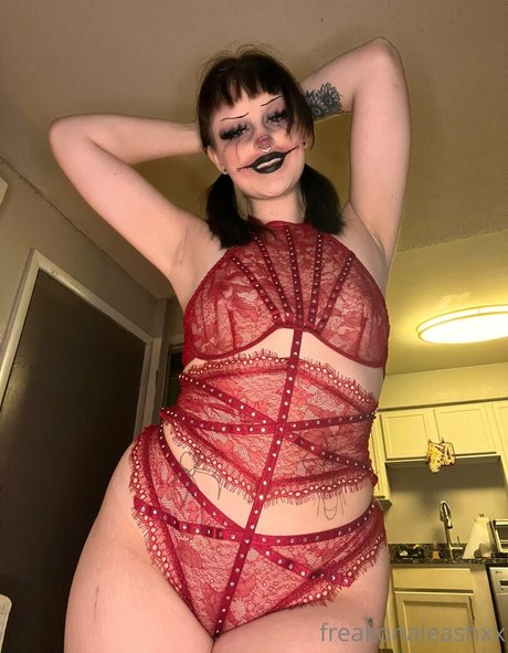 freakonaleashxx model perfect img