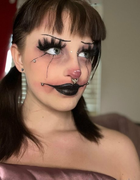 freakonaleashxx hd model pic