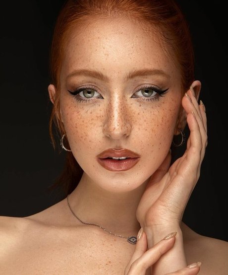 Caitlyn Jackson pornstar high quality gallery