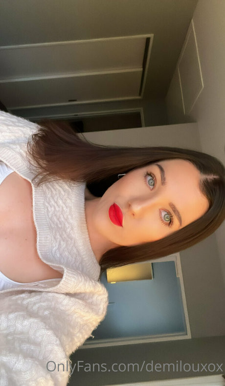 demilouxox best actress gallery