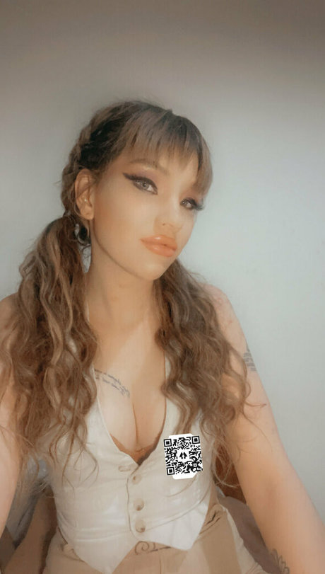 certifiedfreak6daysaweek model erotic gallery