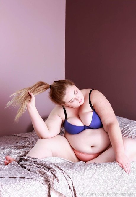 becomingmads art model pics