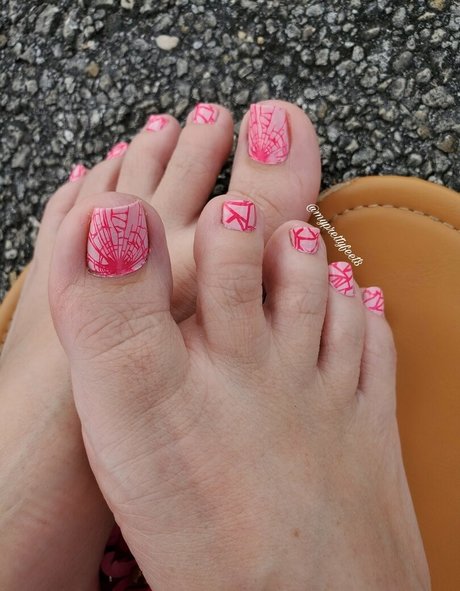 myprettyfeet8free naked model pic