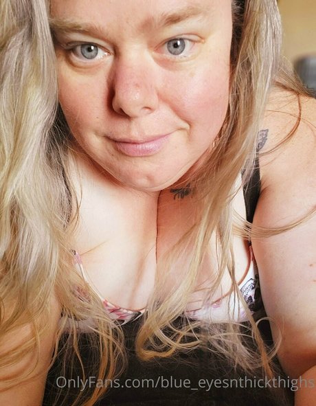 blue eyesnthickthighs beautiful actress pics