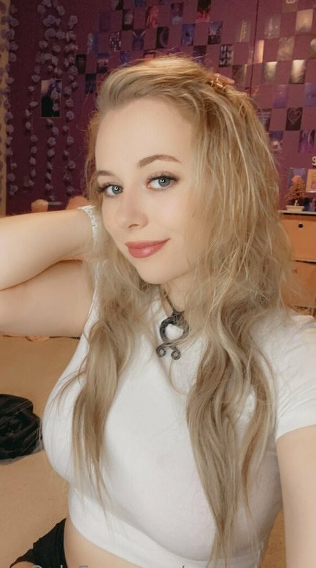 carmennem sexy model pictures