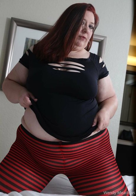 wendymeadowssc2 hot star photo