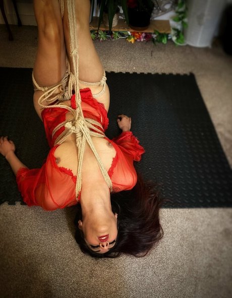 adorabelleburlesque model pornographic picture