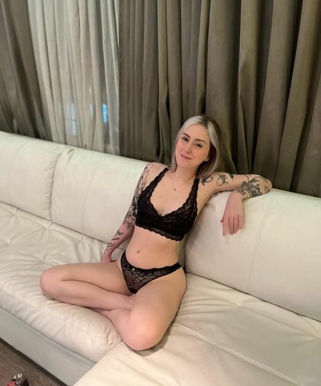 Daphne Palumbo naked pornstar image