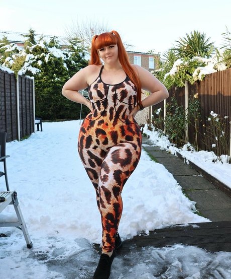 nlhfit model perfect pic