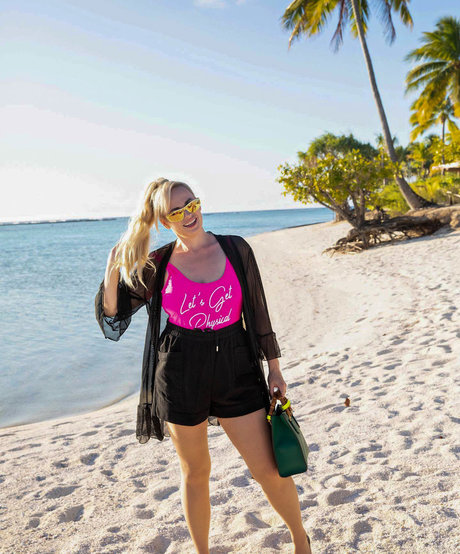 Rebel Wilson sexy model img