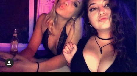 Isabellaell star sexy photos