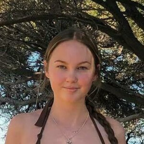 Ella B star beautiful archive