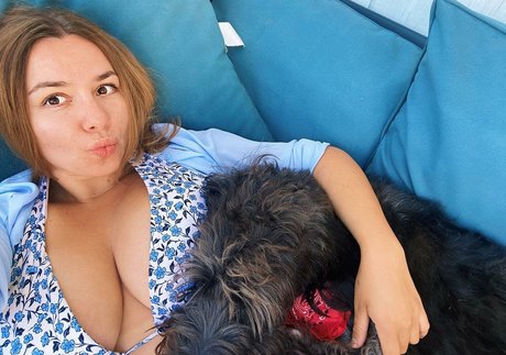 Julia G model sex pics