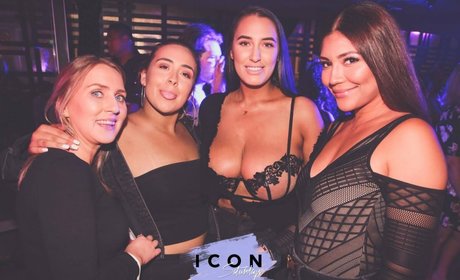 Jayme Lee model top image