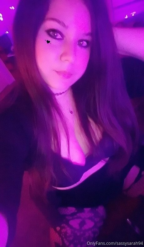 sassysarah94 model xxx picture