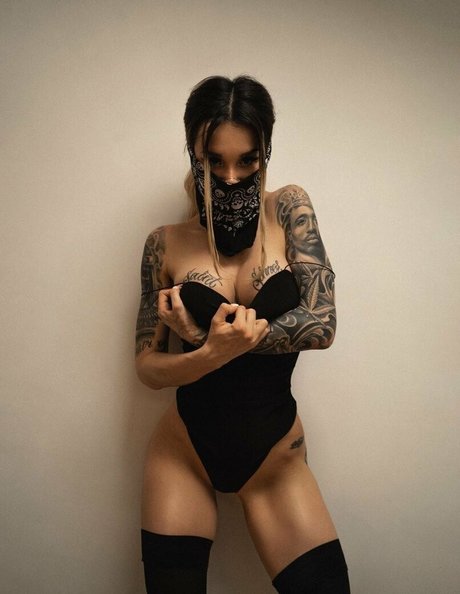 alena omovych free beautiful star pics